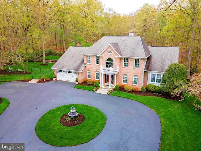 5120 Meath Ct Fairfax, VA 22030