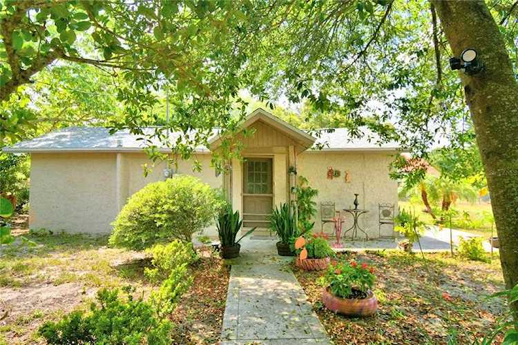 316 E Merrill Ave Dundee, FL 33838