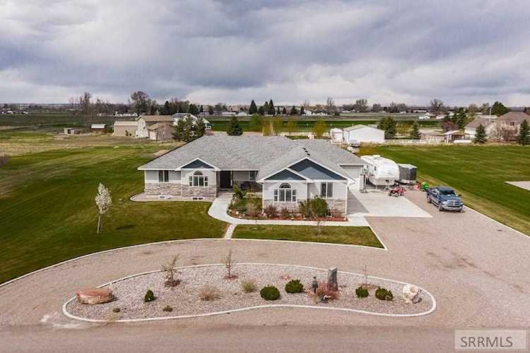 418 W 270 N Blackfoot, ID 83221
