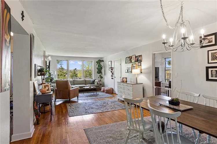 679 W 239th Street #6H Bronx, NY 10463
