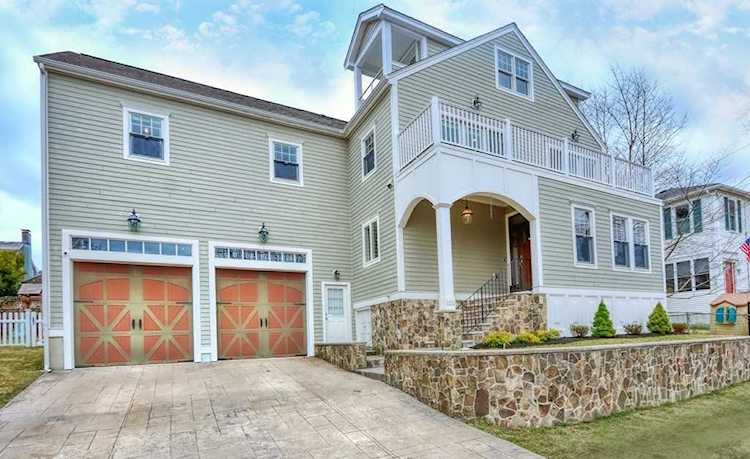 122 Mayflower Rd Quincy, MA 02171