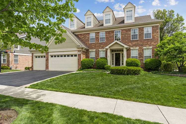 1561 N Cypress Pointe Dr Vernon Hills, IL 60061