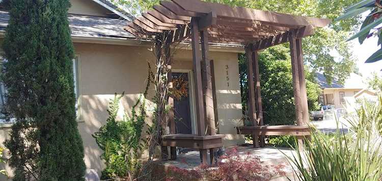 3151 4th Avenue Sacramento, CA 95817