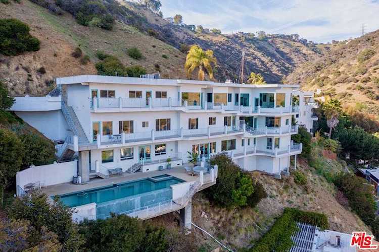 2000 Wattles Dr Los Angeles, CA 90046