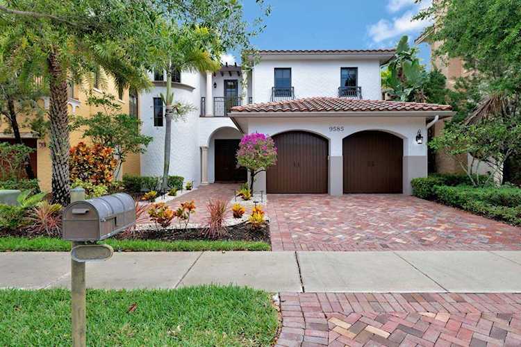 9585 Kenley Court Parkland, FL 33076