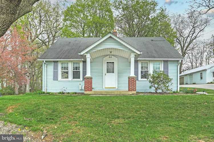 2528 Pine Grove Rd York, PA 17403