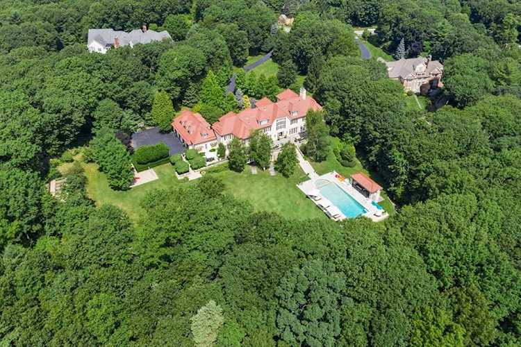 18 Longmeadow Drive Westwood, MA 02090