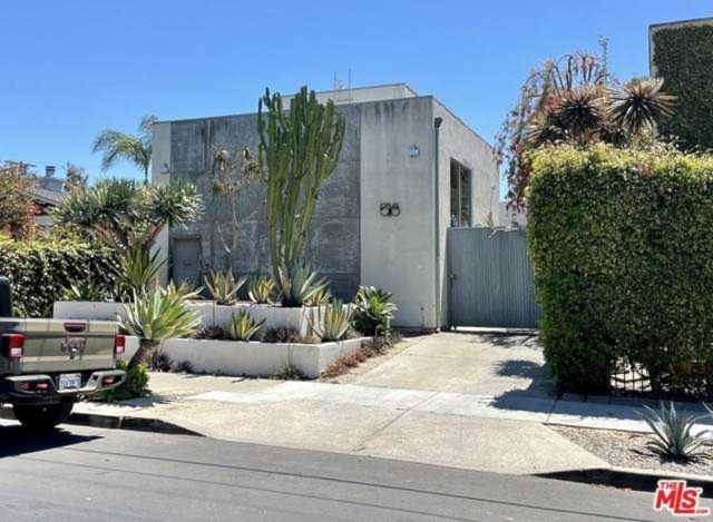 518 Sunset Ave Venice, CA 90291