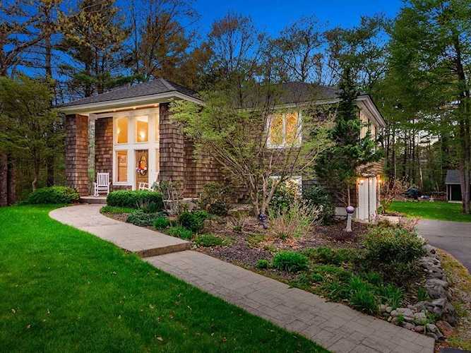 34 Reynolds Ave Rehoboth, MA 02769