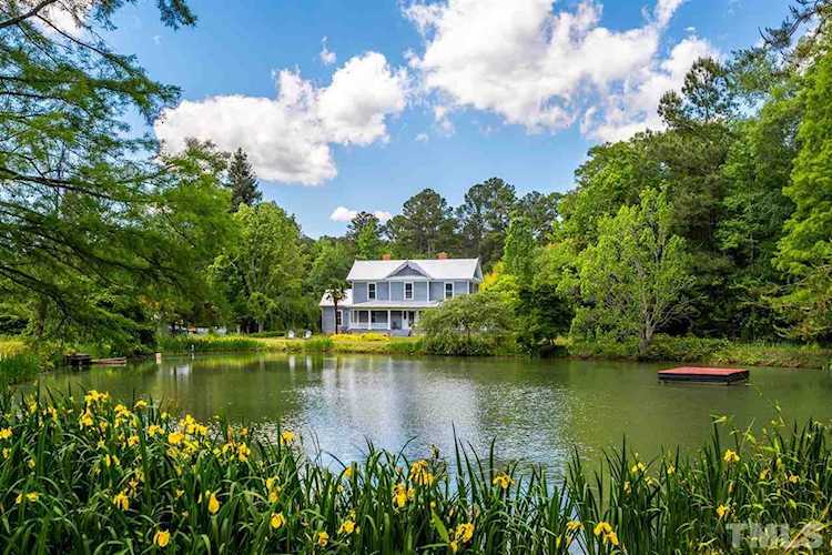 6404 Amed Road Bahama, NC 27503