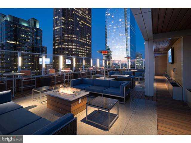 1815 John F Kennedy Blvd Philadelphia, PA 19103 | MLS PAPH1016062 Photo 1