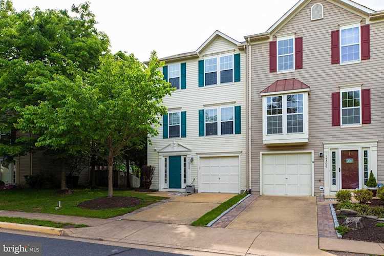 14208 Glade Spring Dr Centreville, VA 20121 | MLS ® VAFX1194942 Photo 1