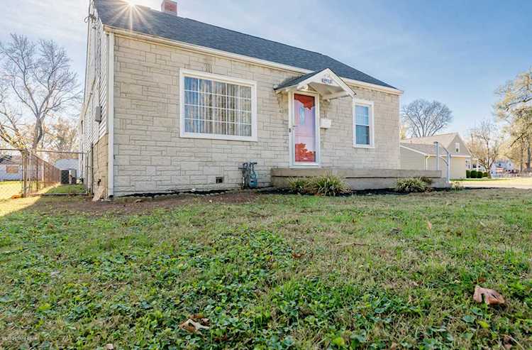4912 Maryman Rd Louisville, KY 40258
