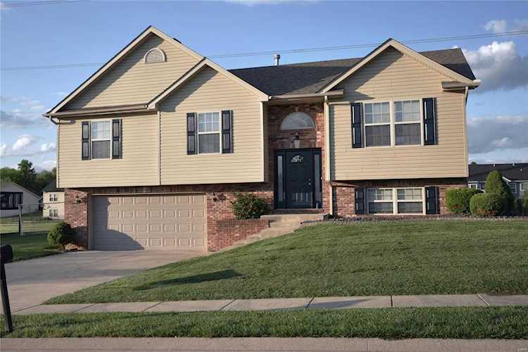 2405 Calico Ln Maryville, IL 62062