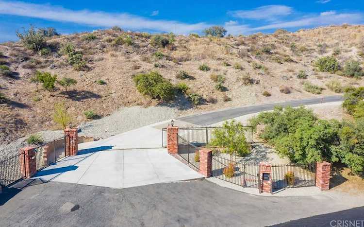 13835 Summit Knoll Rd Agua Dulce, CA 91390