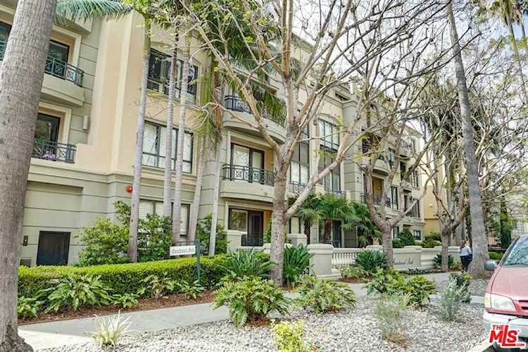12218 Montana Ave #301 Los Angeles, CA 90049