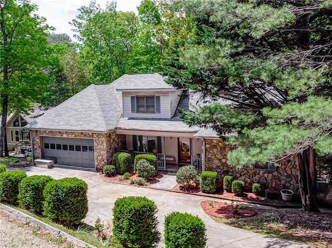 237 Fox Den Circle Jasper, GA 30143