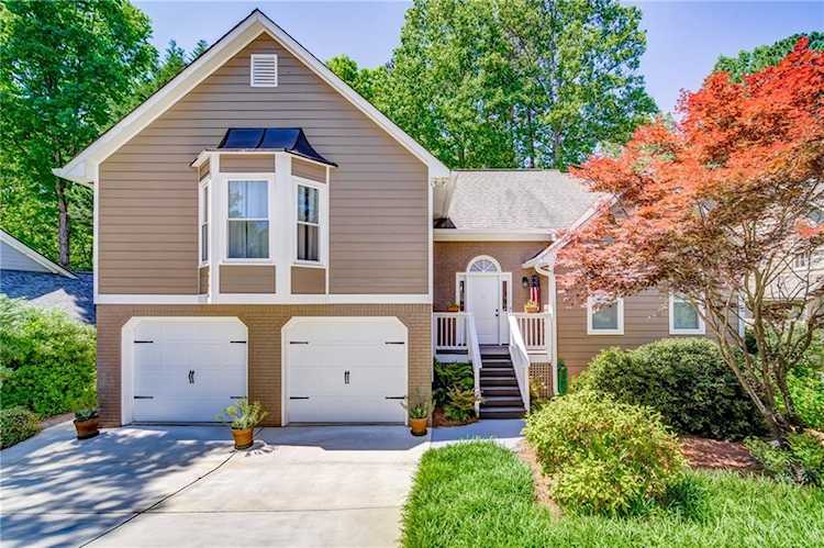 3606 Broken Arrow Dr Woodstock, GA 30189