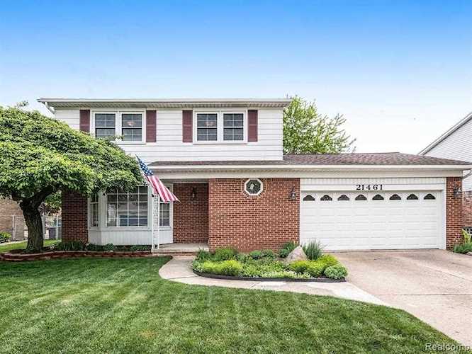 21461 Danbury St Woodhaven, MI 48183 | MLS 2210033946 Photo 1