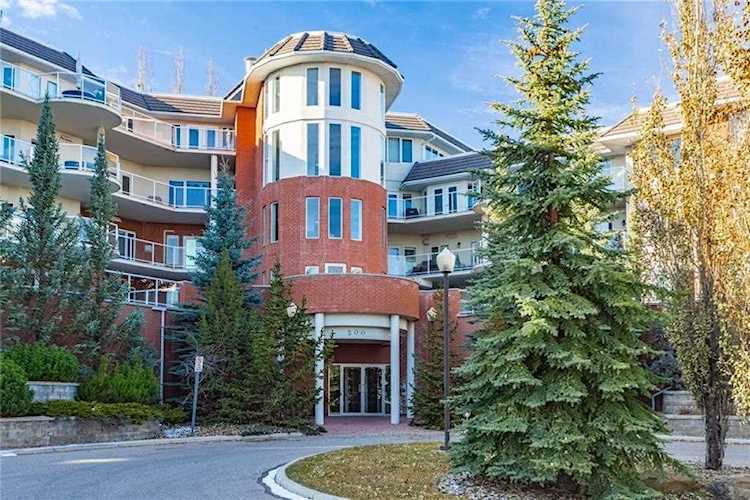 200 Patina Ct SW #206 Calgary, AB T3H 4K9