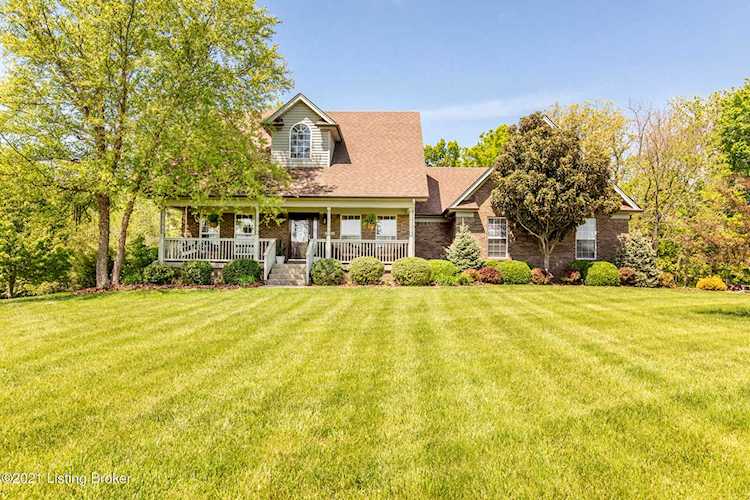 2000 Stephanie Kaye Dr La Grange, KY 40031