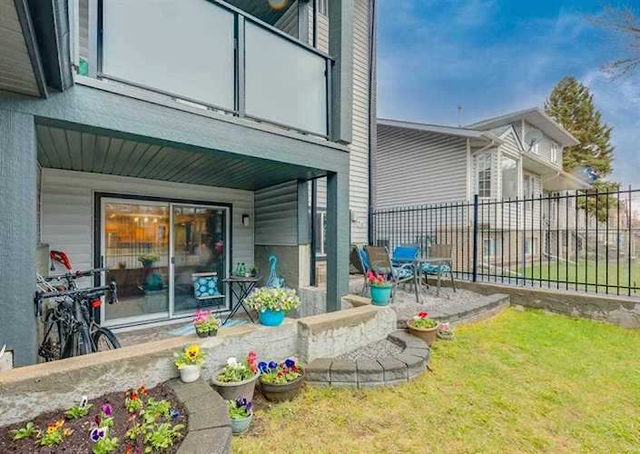 717 4A St NE #101 Calgary, AB T2E 3W1