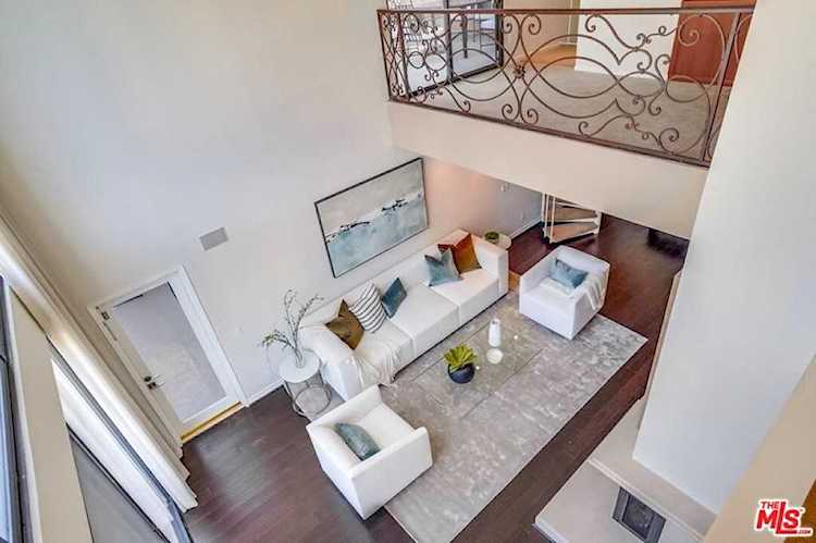 930 N Wetherly Dr #302 West Hollywood, CA 90069