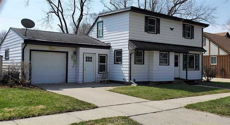 1327 Myra Ave Janesville, WI 53548