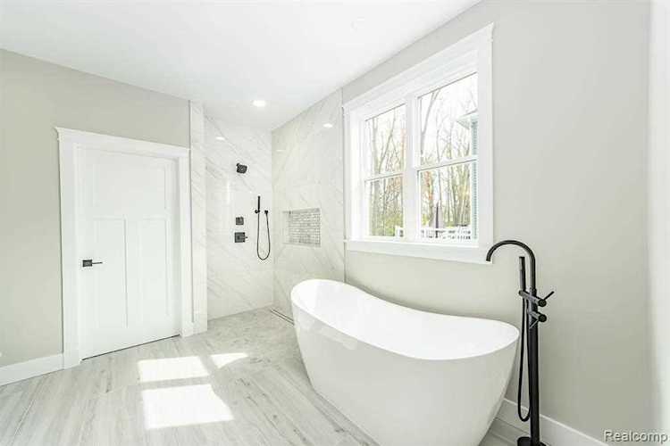 43472 Cottisford St Novi, MI 48167