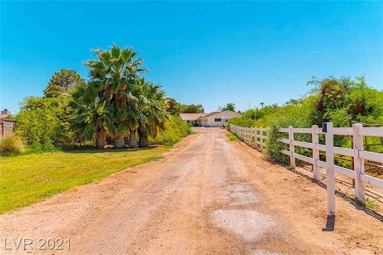 5855 Pearlite Ave Las Vegas, NV 89120