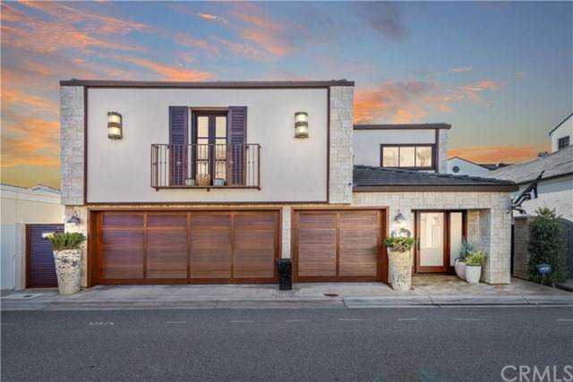 119 Via Mentone Newport Beach, CA 92663