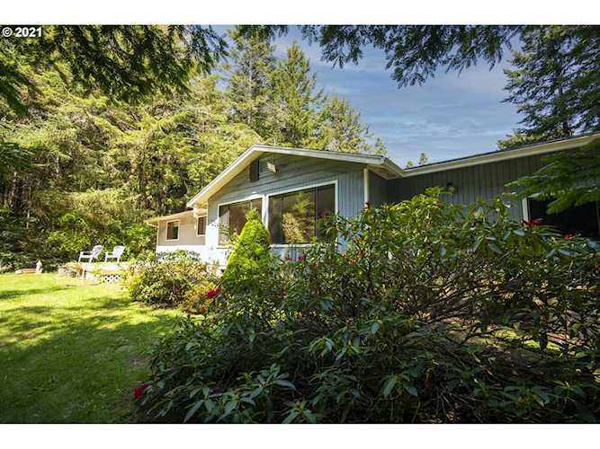 57126 Fahy Rd Bandon, OR 97411 | MLS 21061616 Photo 1