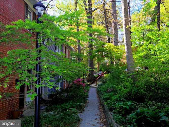 8608 Geren Rd #16-5 Silver Spring, MD 20901 | MLS ® MDMC758118 Photo 1
