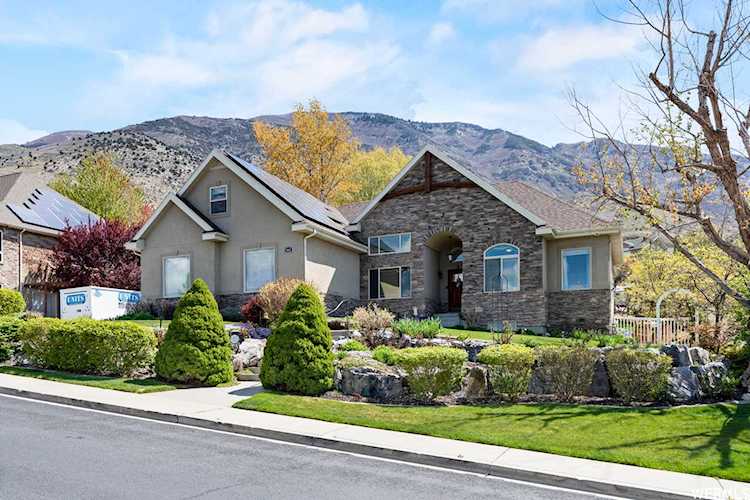 9092 N Canyon Heights Dr Cedar Hills, UT 84062
