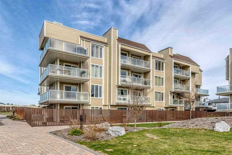 3737 42 St NW #203 Calgary, AB T3A 2M8