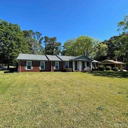 212 Robin Lane Edenton, NC 27932