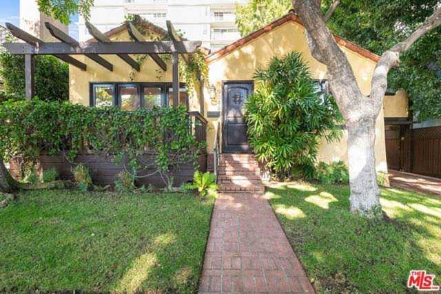 9049 Elevado St West Hollywood, CA 90069