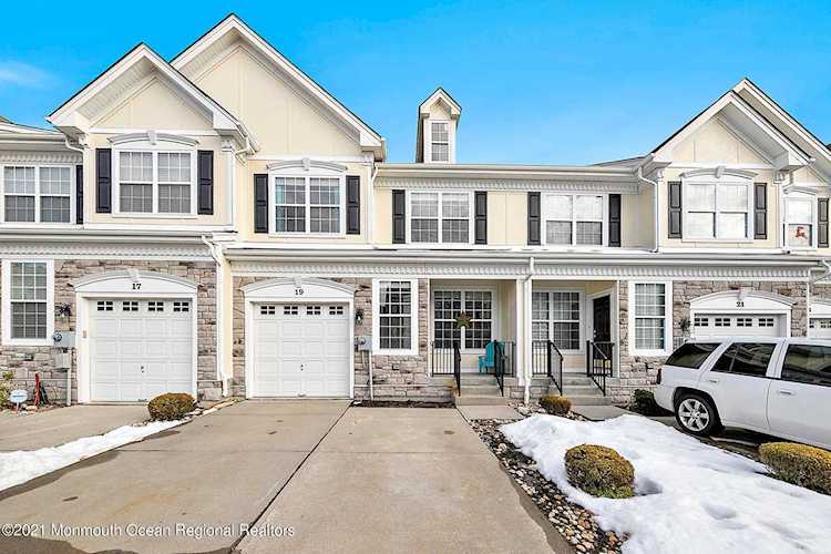 19 Brookfield Dr Jackson, NJ 08527 | MLS 22105625 Photo 1