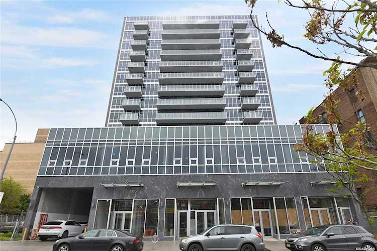 41-62 Bowne Street #4A Flushing, NY 11355