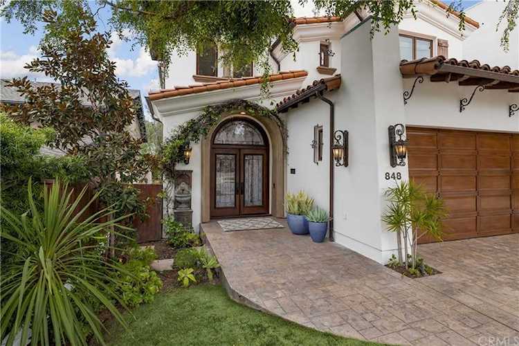 848 11th St Manhattan Beach, CA 90266