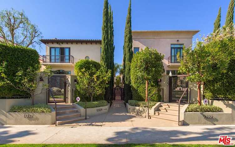 12329 Gorham Ave Los Angeles, CA 90049 | MLS 21721320 Photo 1