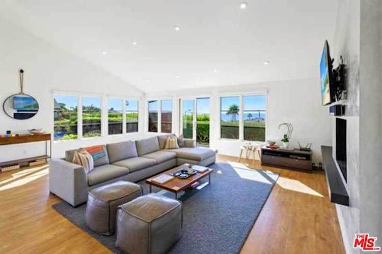 20413 Roca Chica Dr Malibu, CA 90265