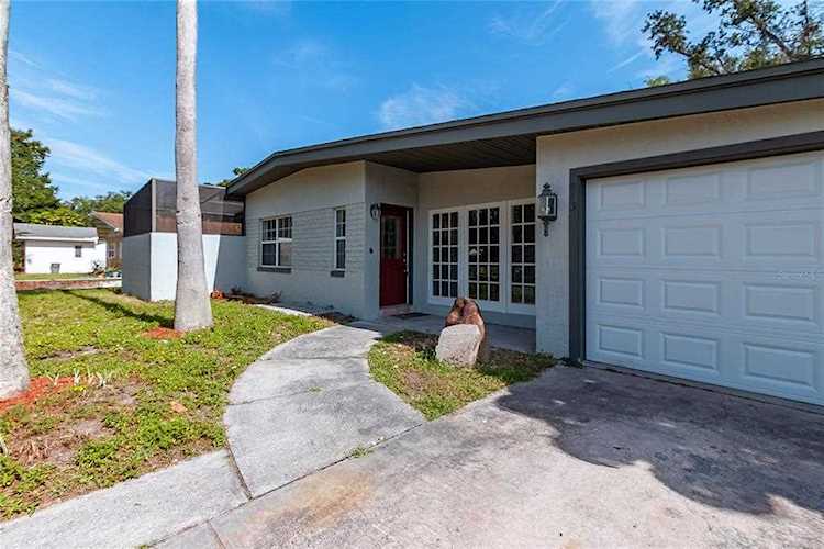 913 Carlson Dr Orlando, FL 32804