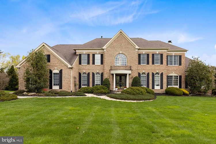 14 Woodside Ln New Hope, PA 18938