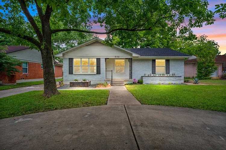 606 W Belt Line Road Richardson, TX 75080