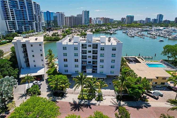 650 Golden Gate POINT #403 Sarasota, FL 34236
