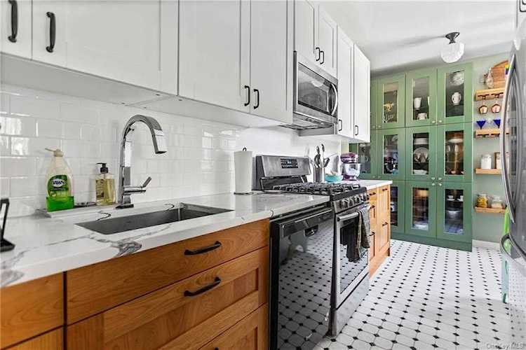 3050 Fairfield Avenue #3D Bronx, NY 10463