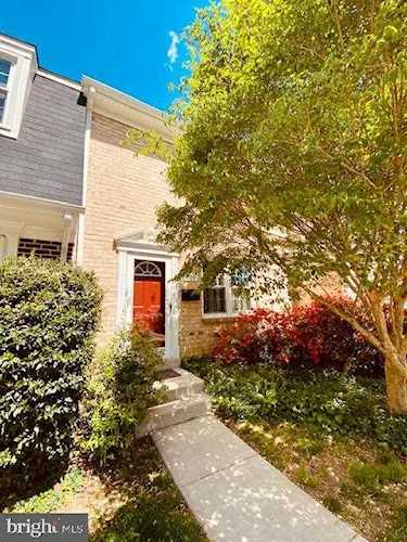1809 Aberdeen Circle Crofton, MD 21114