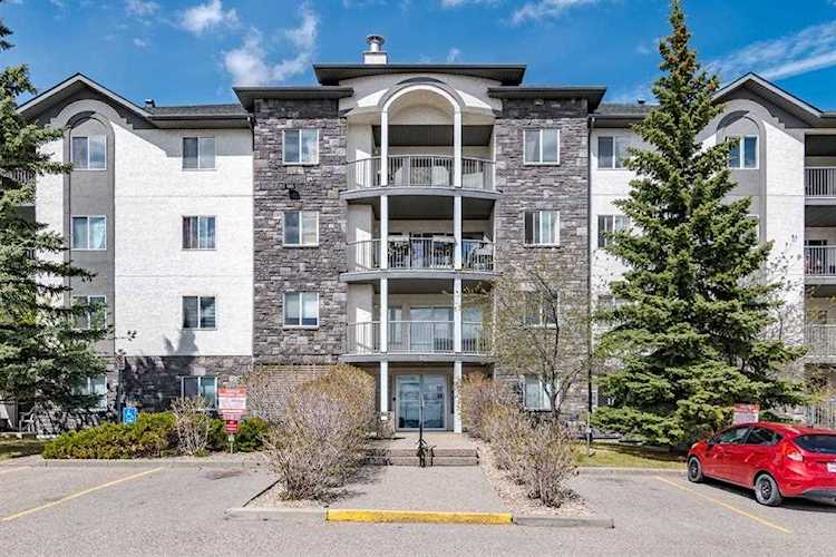 55 Arbour Grove Close NW #206 Calgary, AB T3G 4K3