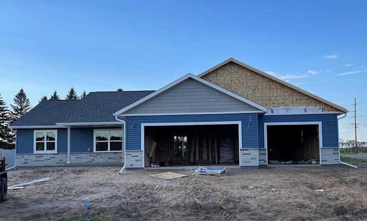 1948 Mcgilvray Way Holmen, WI 54636 | MLS 1740347 Photo 1